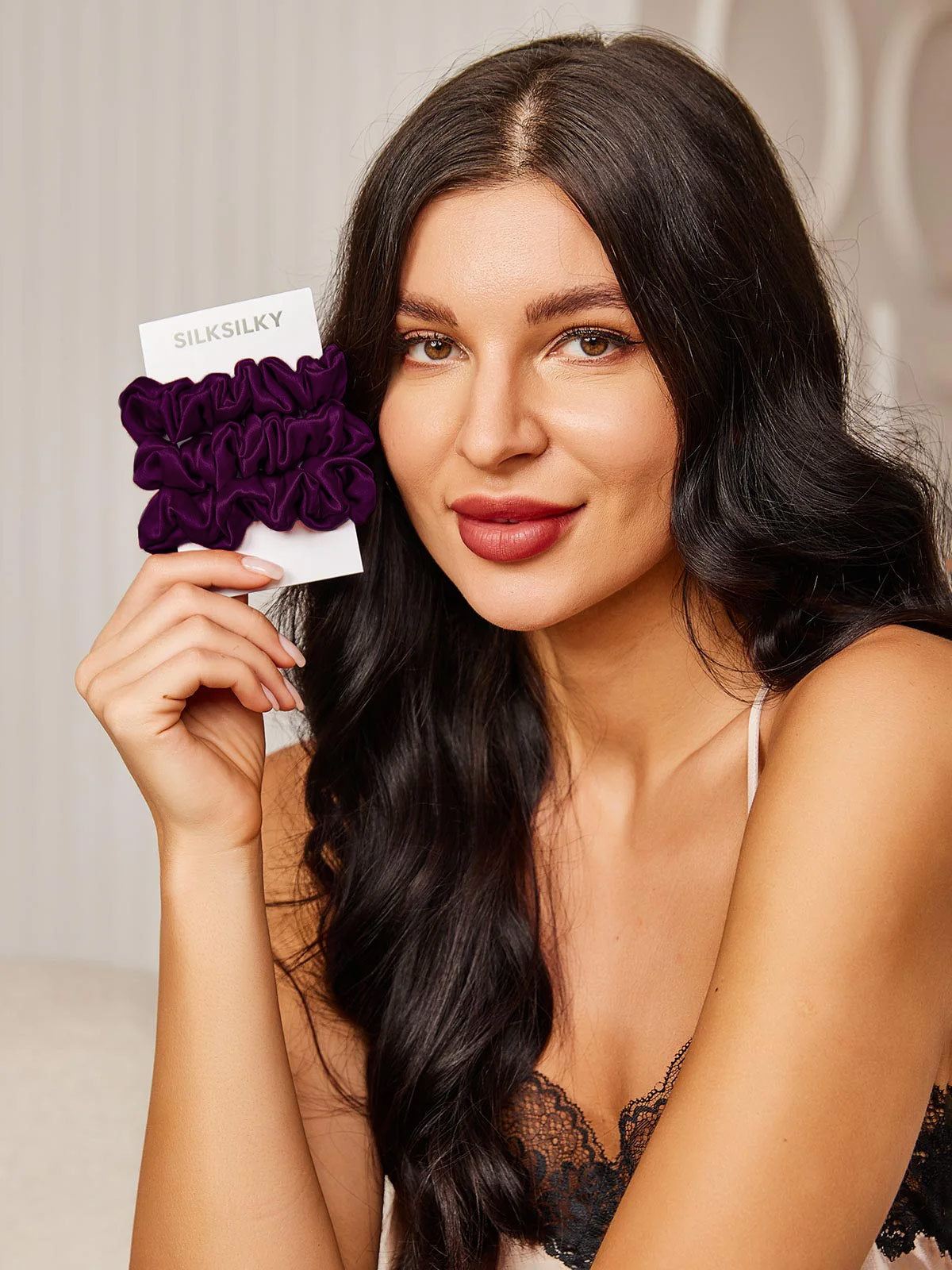 [Donkerpaars] SilkSilky-NL 19Momme Scrunchie 002