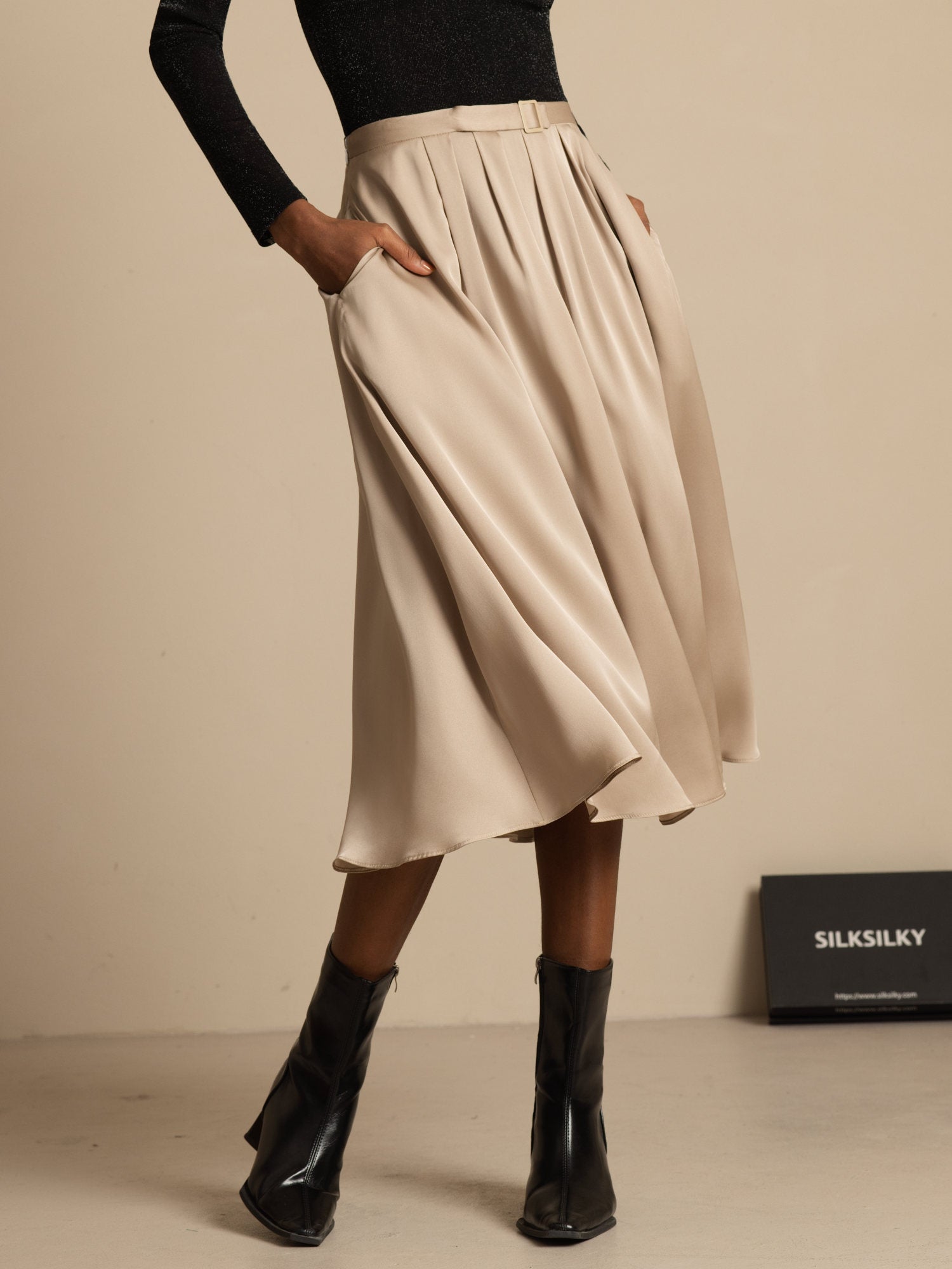 [Tan] SilkSilky-NL Rok 002