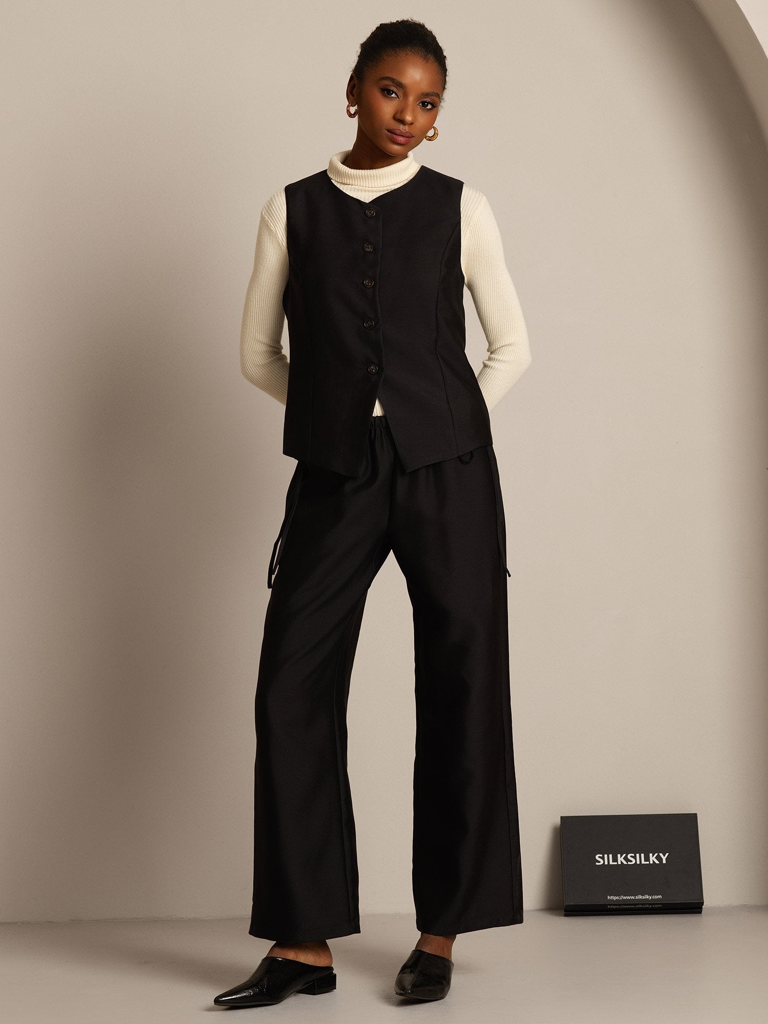 [Zwart] SilkSilky-NL 32Momme Silk-Wool Blend Womens Vest 006