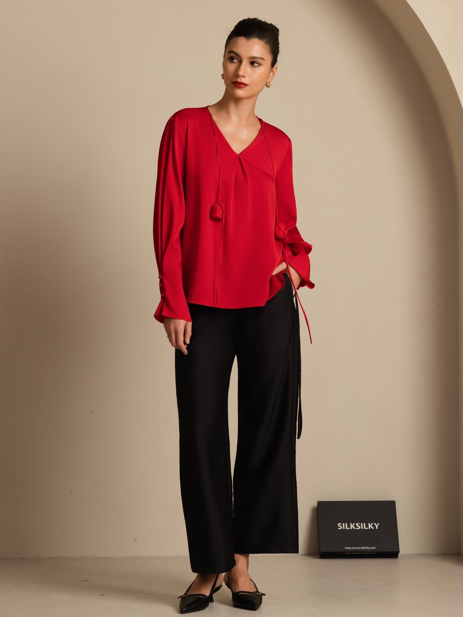 [Wijn] SilkSilky-NL 19Momme Zijde Lange Mouw V Hals Blouse 001