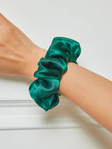 [Donkergroen] SilkSilky-NL Scrunchie 001