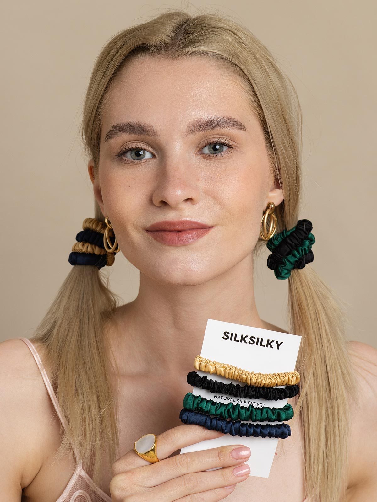 [Group1] SilkSilky-NL Scrunchie 002