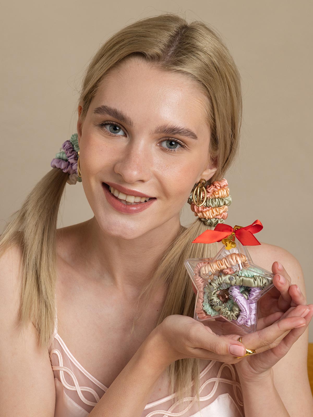 [Group3] SilkSilky-NL Scrunchie 001
