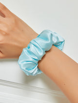 [Lichtblauw] SilkSilky-NL Scrunchie 001