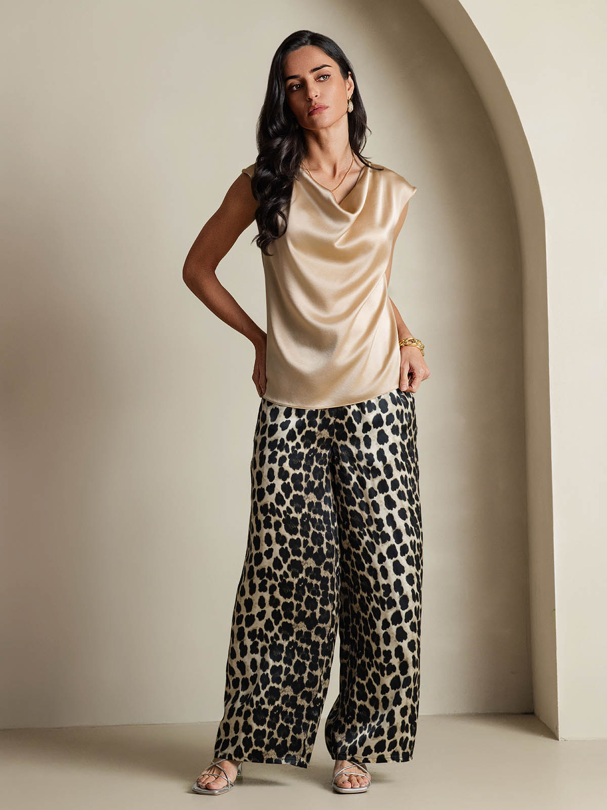 [Champagne] SilkSilky-NL 19Momme Zijde Mouwloos Cowl Hals Dames T-Shirt 007