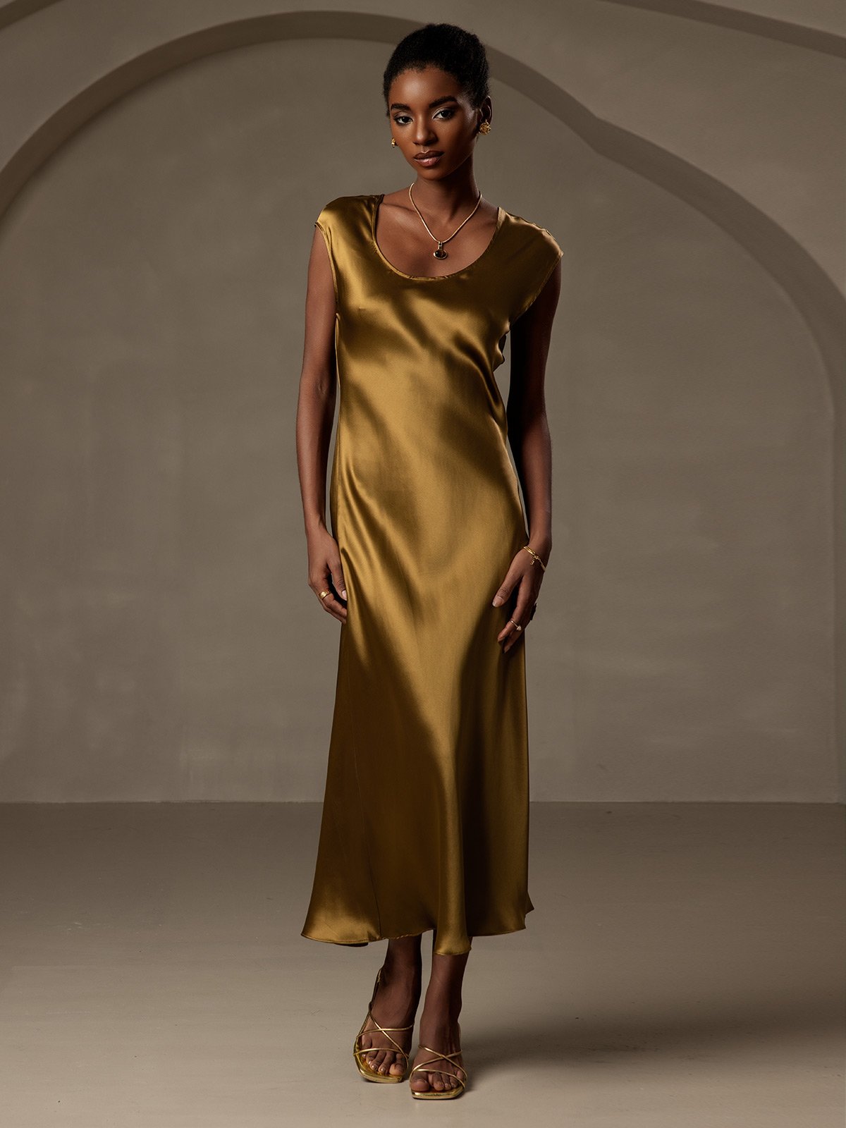 [Bruin] SilkSilky-NL Cap Sleeve Jurk 001