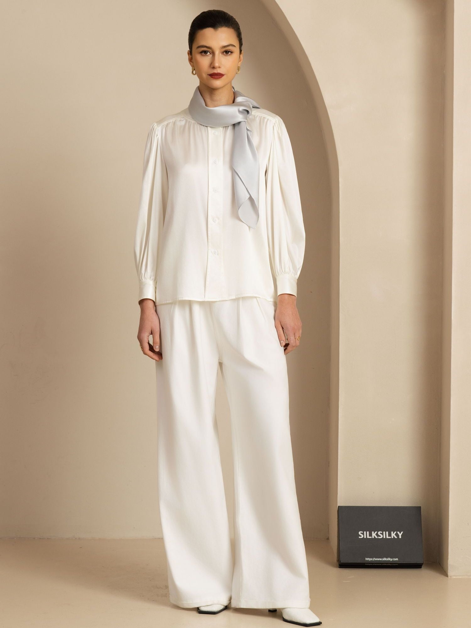 [Lichtgrijs] SilkSilky-NL Pure Silk Scarf 004