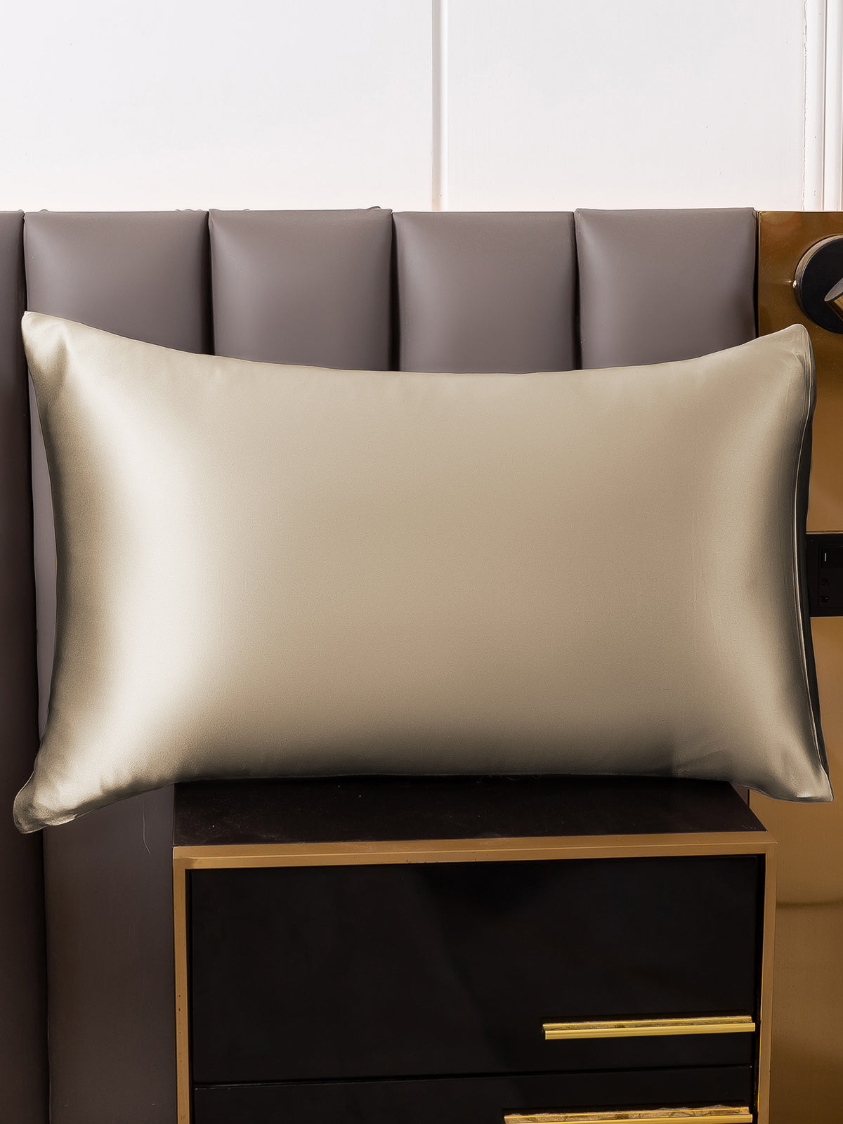 [Khaki] SilkSilky-NL 19Momme Pillowcase 001