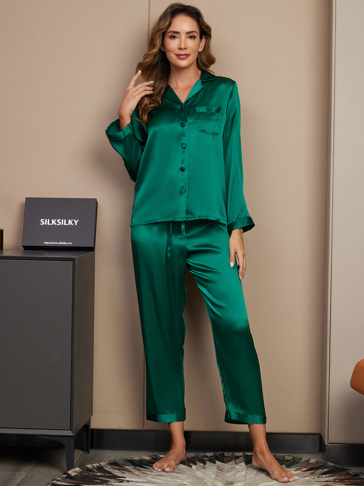 SilkSilky-NL Lange Mouw Revers Dames Pyjama Set Groen 001