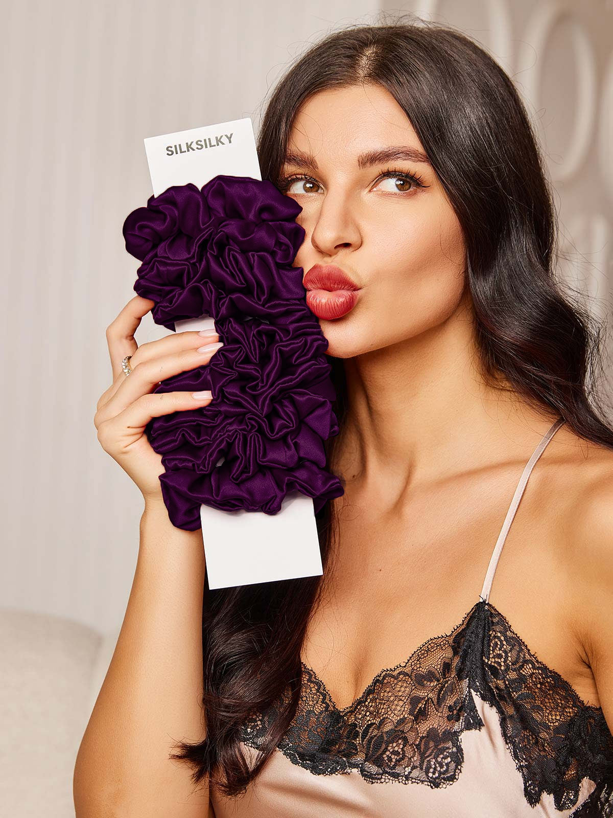 [Donkerpaars] SilkSilky-NL 19Momme Scrunchie 001