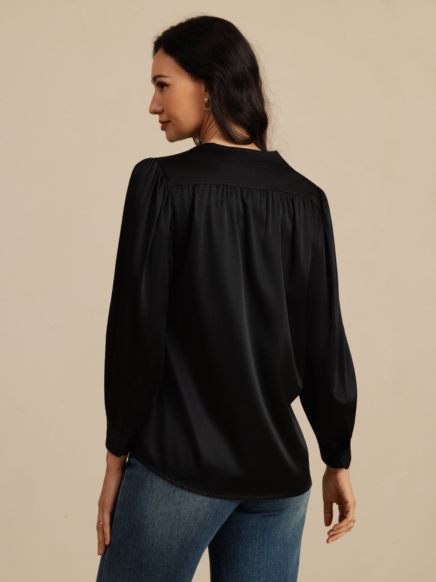 [Zwart] SilkSilky-NL 19Momme Long Sleeve Round Neck Blouse 002