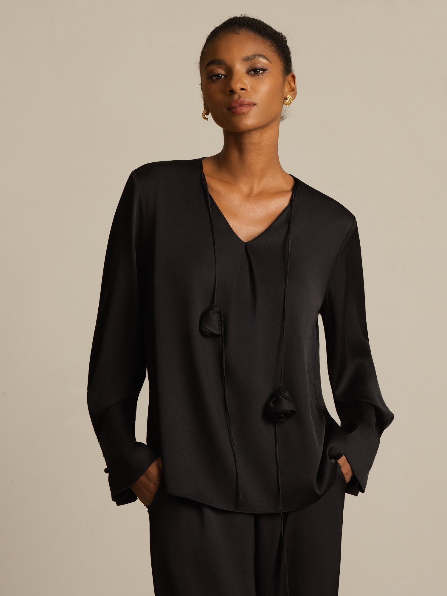 [Zwart] SilkSilky-NL 19Momme Zijde Lange Mouw V Hals Blouse 001