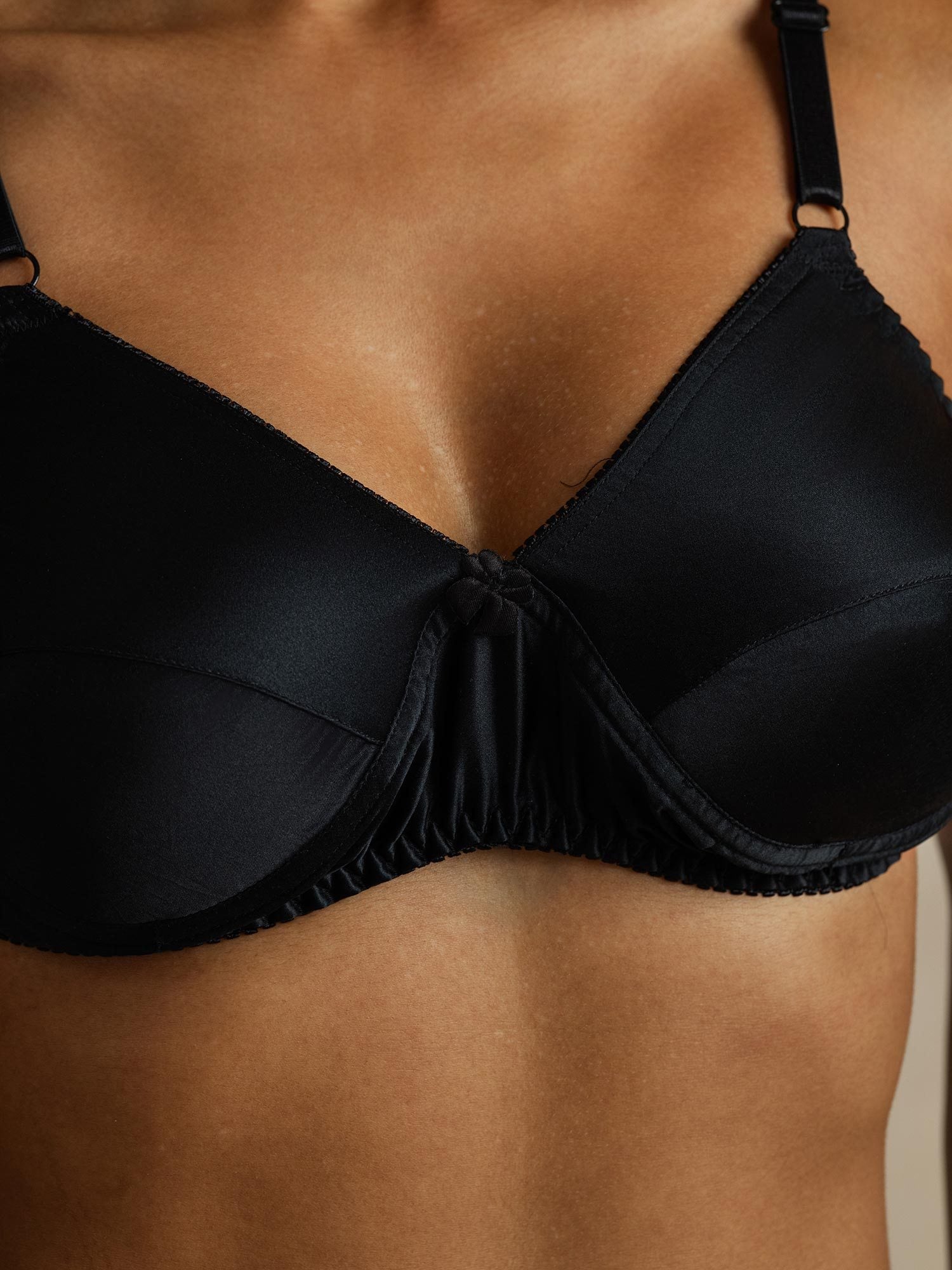 [Zwart] SilkSilky-NL Zijde Bra 004,