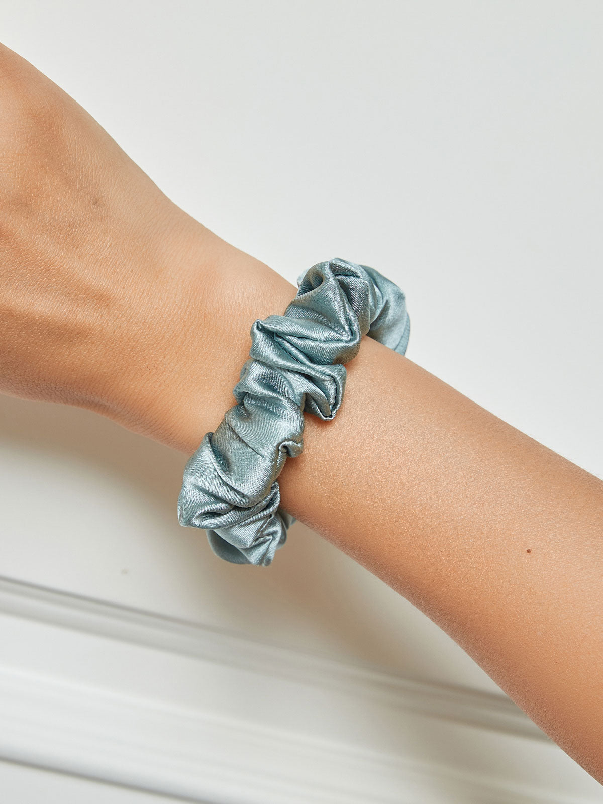 [Staal Blauw] SilkSilky-NL 19Momme Scrunchie 001