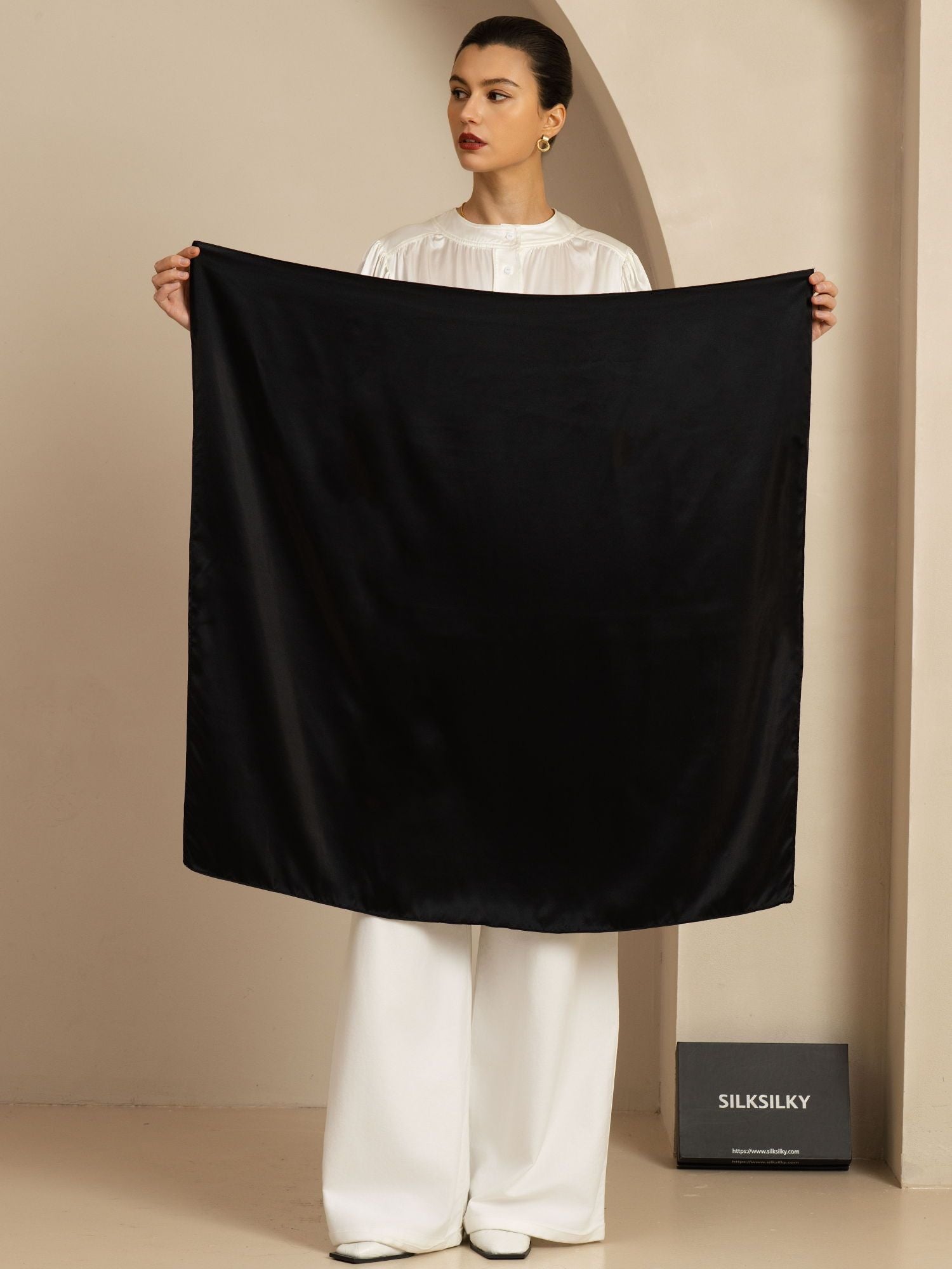 [Zwart] SilkSilky-NL Pure Silk Scarf 003