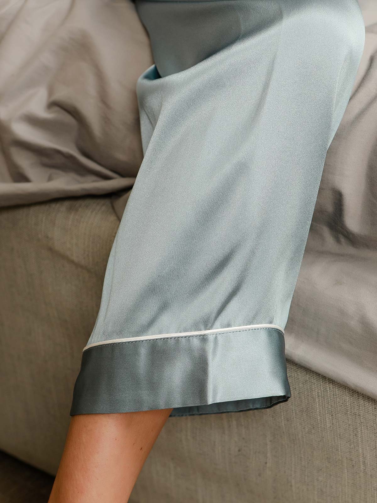 [Lichtblauw] SilkSilky-NL Pure Silk Lange Mouw Revers Dames Pyjama Set 004