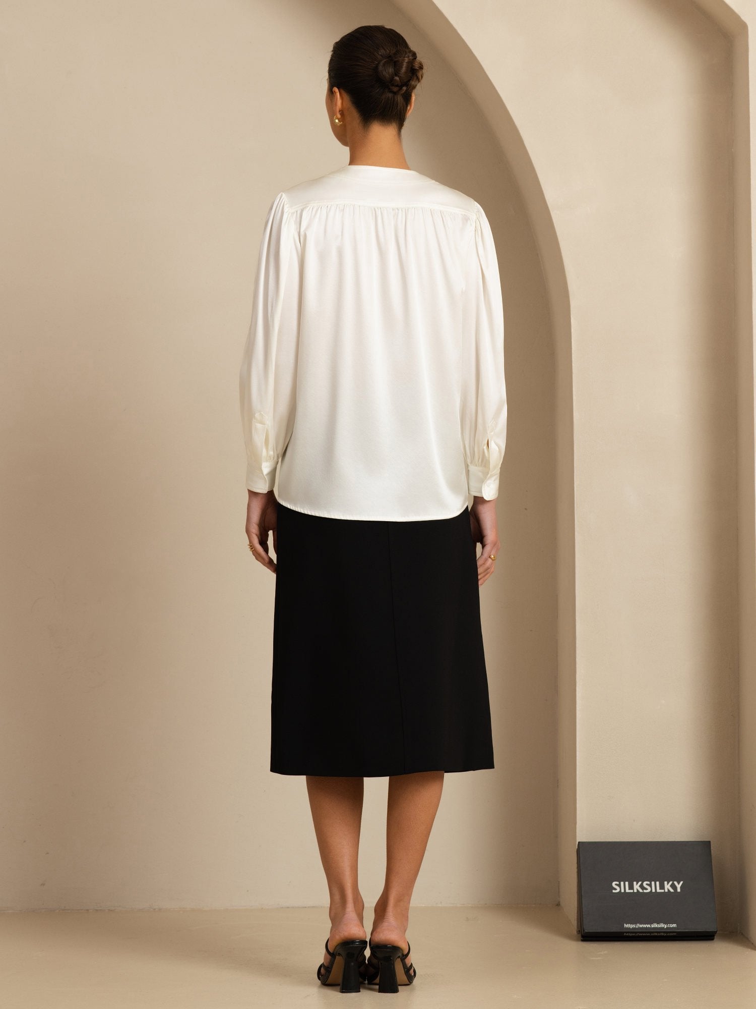[Wit] SilkSilky-NL 19Momme Long Sleeve Round Neck Blouse 002