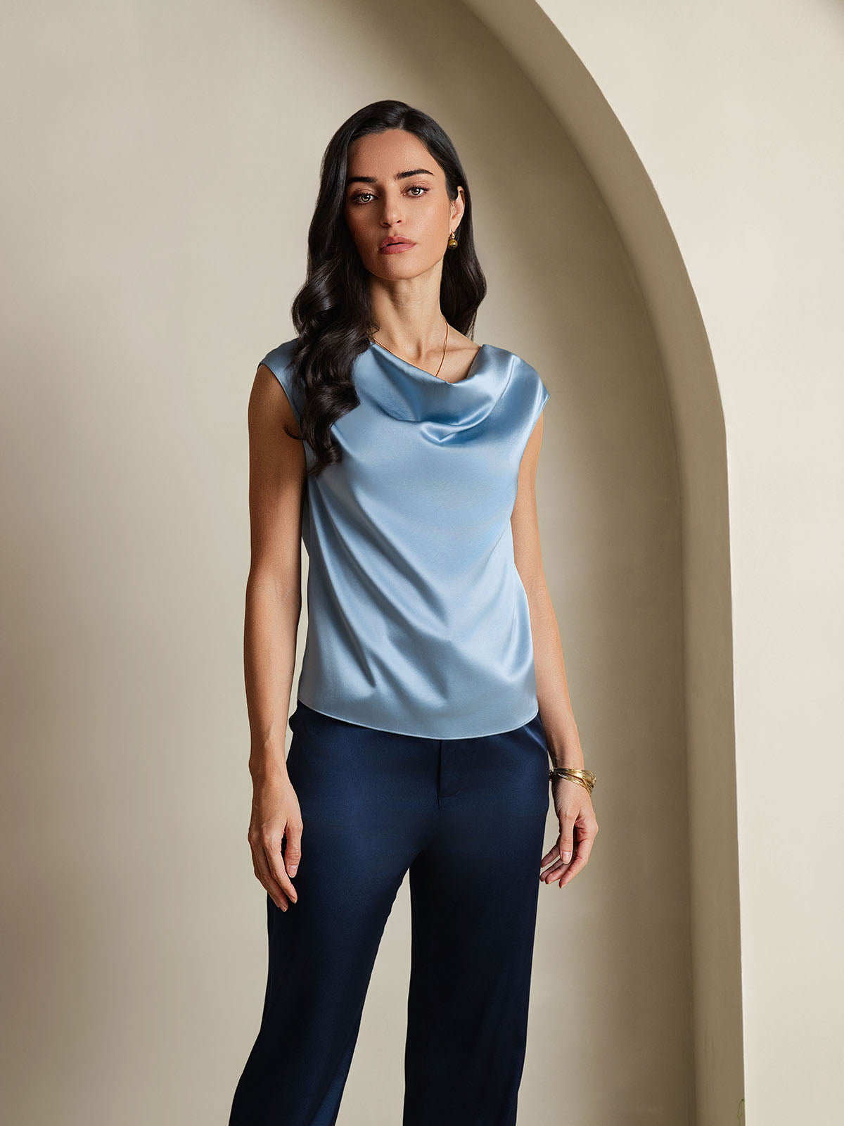 [Grijsachtig Blauw] SilkSilky-NL 19Momme Zijde Mouwloos Cowl Hals Dames T-Shirt 001