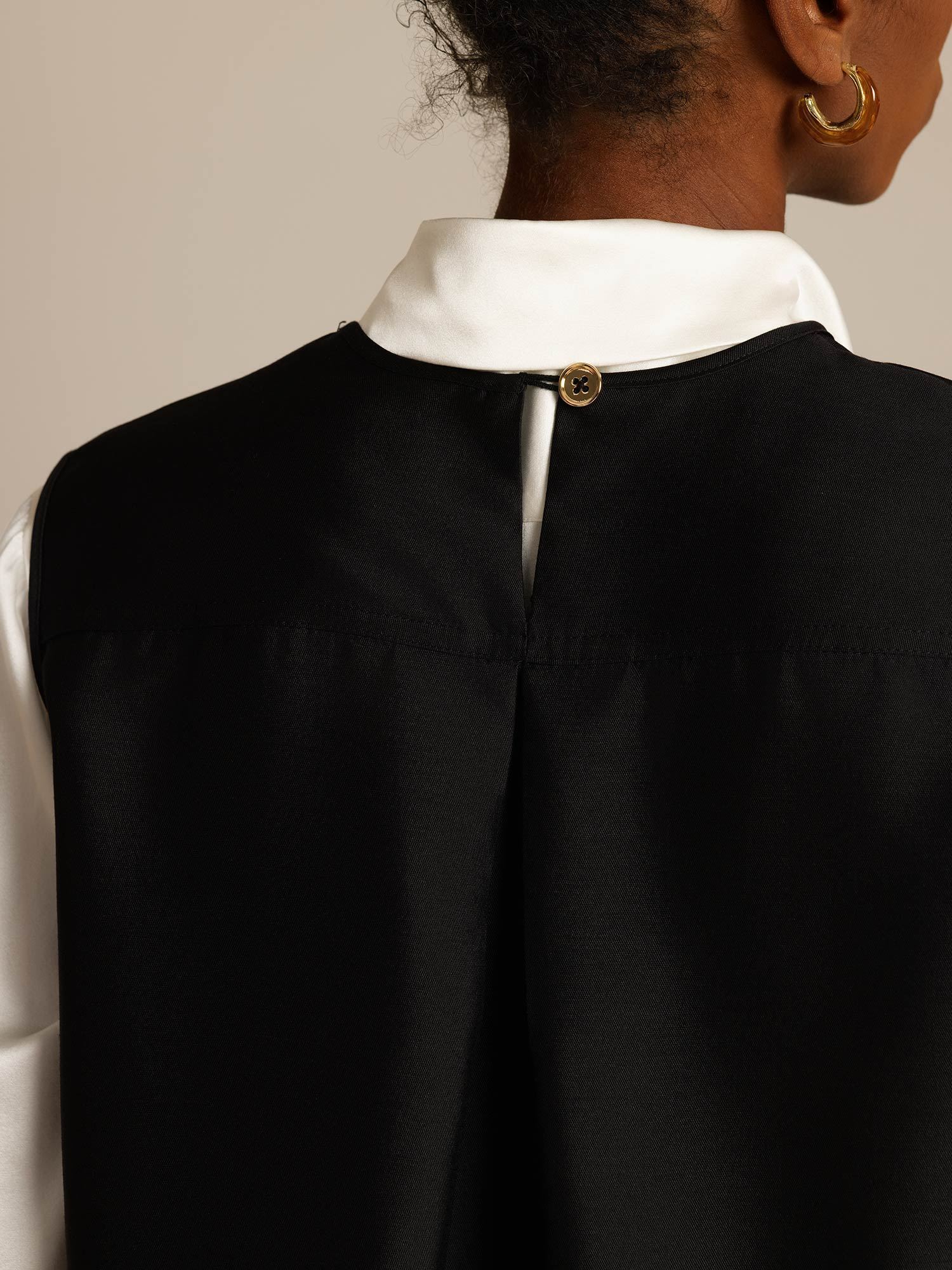 [Zwart] SilkSilky-NL 32Momme Silk-Wool Blend Womens Vest 005,