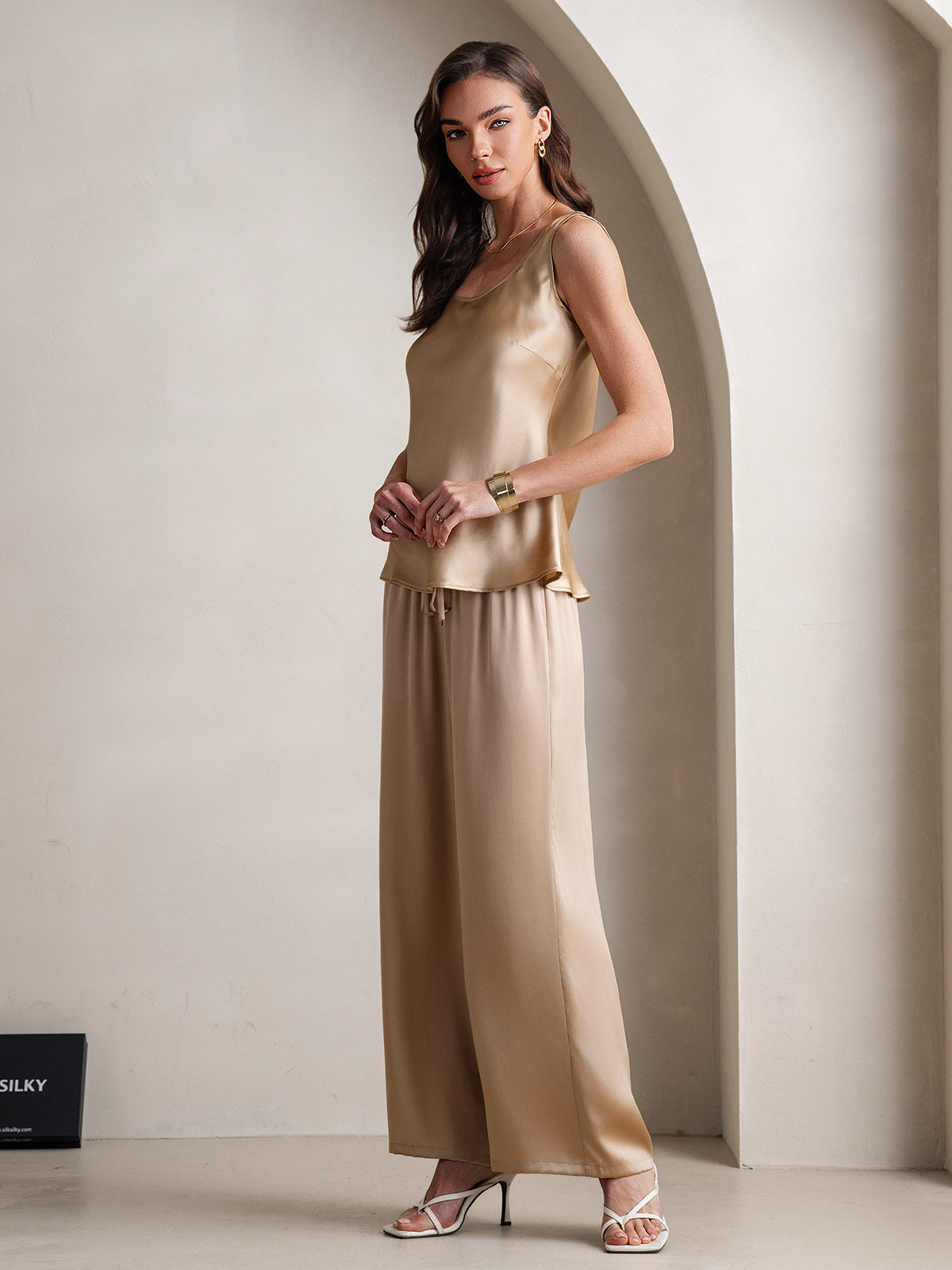 [Champagne] SilkSilky-NL Mouwloos Vierkante Hals Cami-Set 005