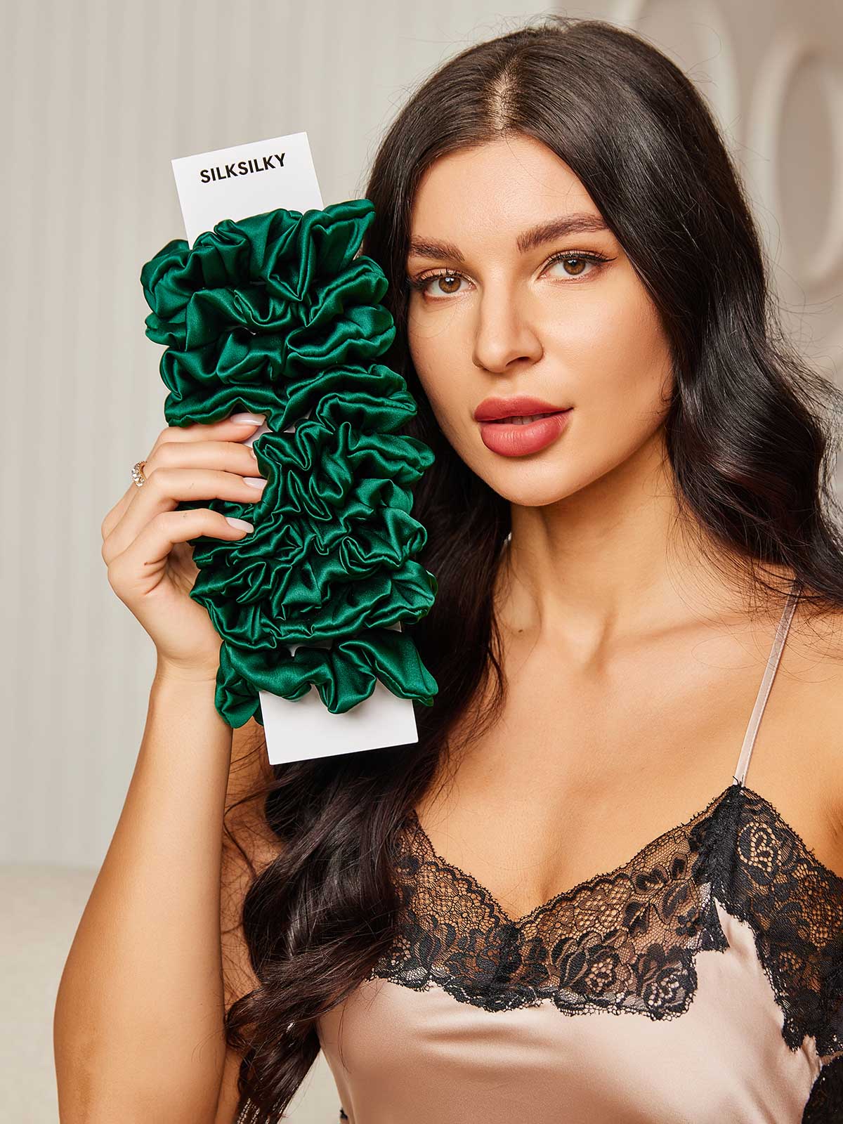 [Donkergroen] SilkSilky-NL 19Momme Scrunchie 001