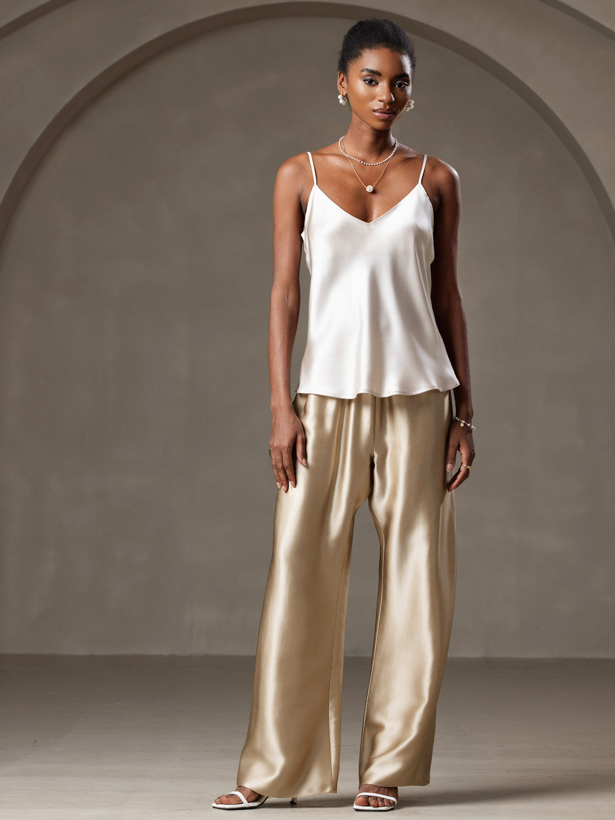 [Beige] SilkSilky-NL V-Hals Cami-Top 003