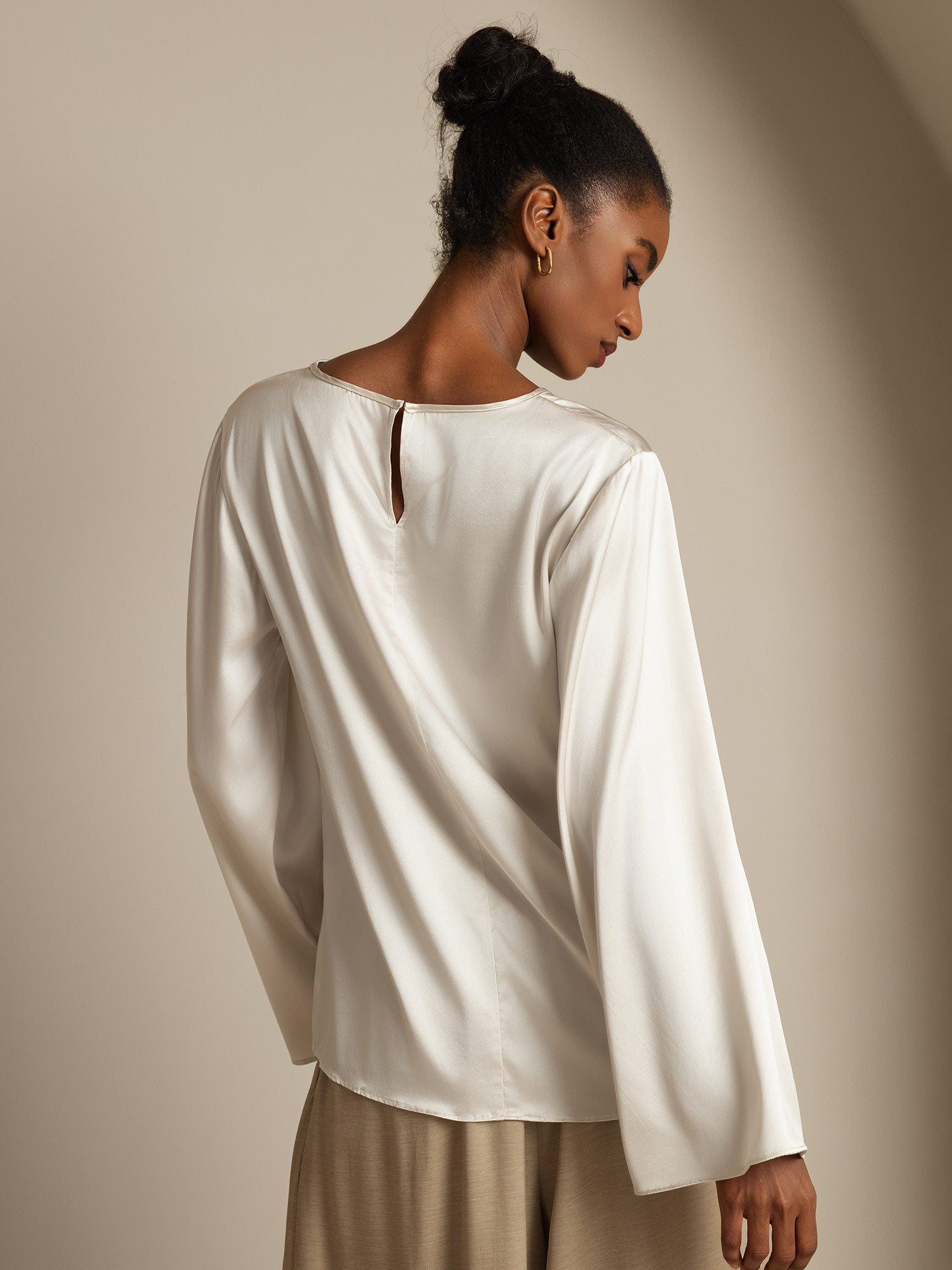 [Lichtgrijs] SilkSilky-NL 19Momme Zijde Ronde Hals Dames T-Shirt 002