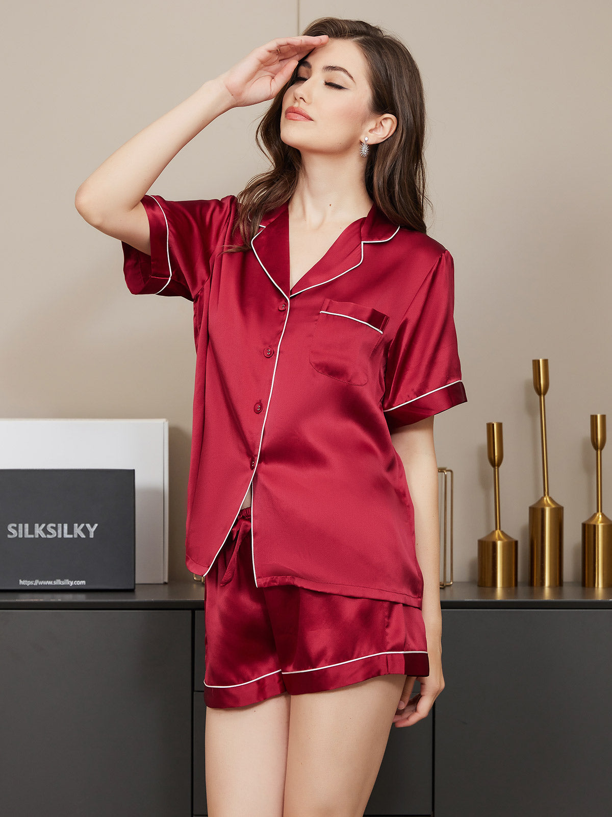 SilkSilky-NL Korte Mouw Revers Dames Pyjama Set Wijn 004