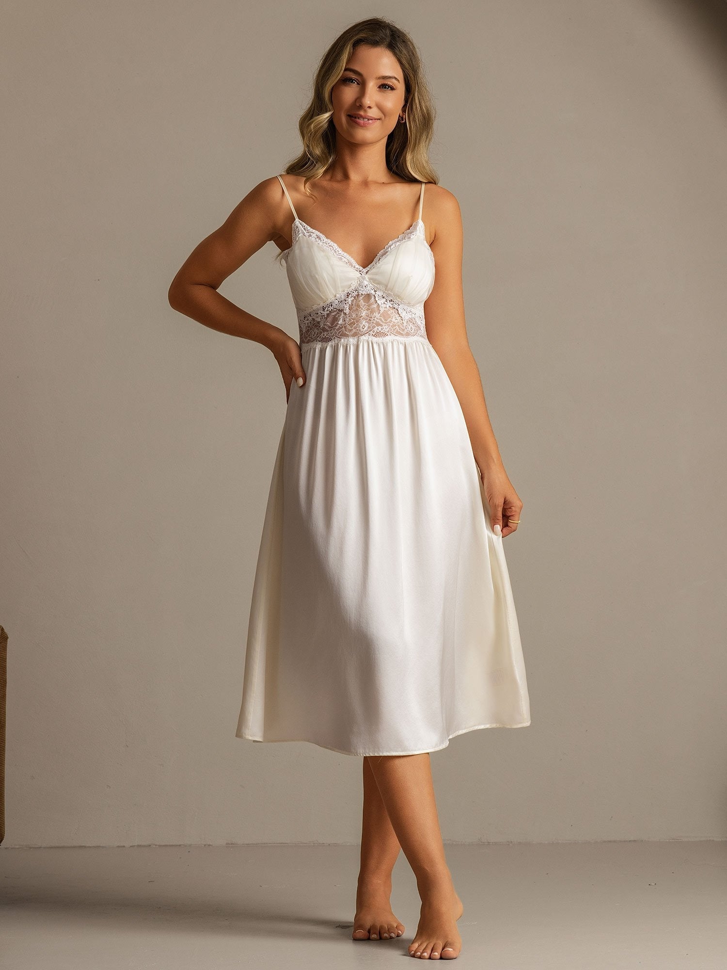 [Wit] SilkSilky-NL Deep V Neck Nachthemd 001